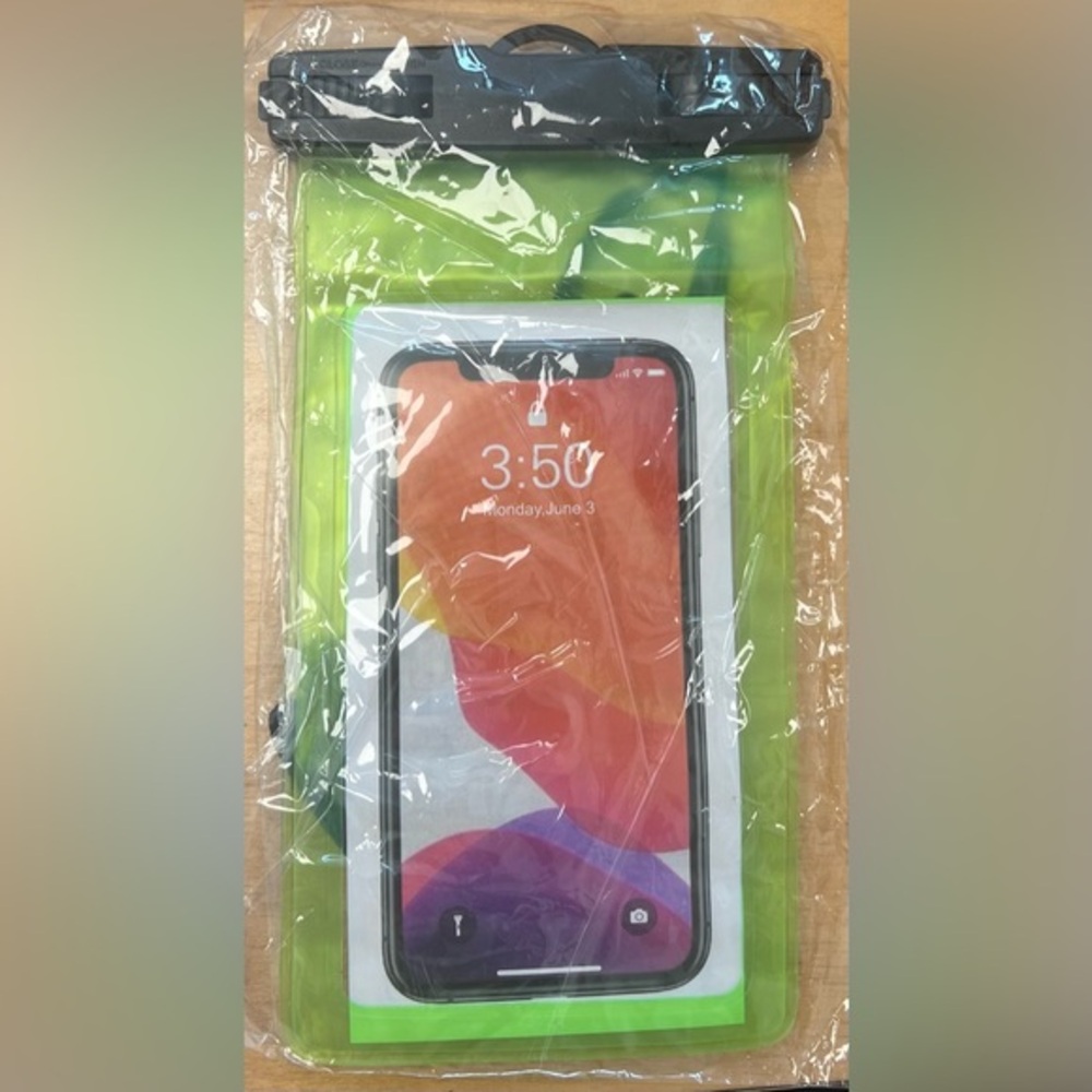 Universal Waterproof Phone Pouch - Green